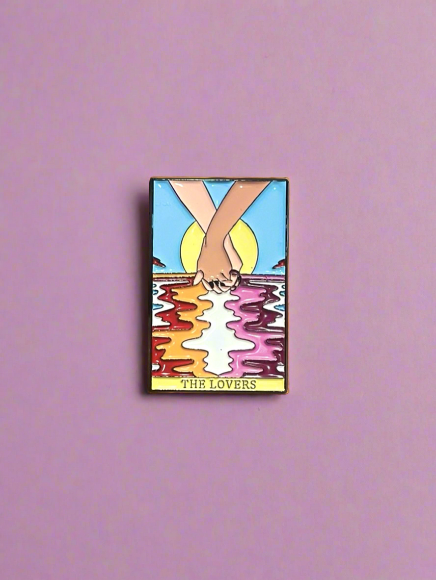 Lesbian lovers – Pinito Pins