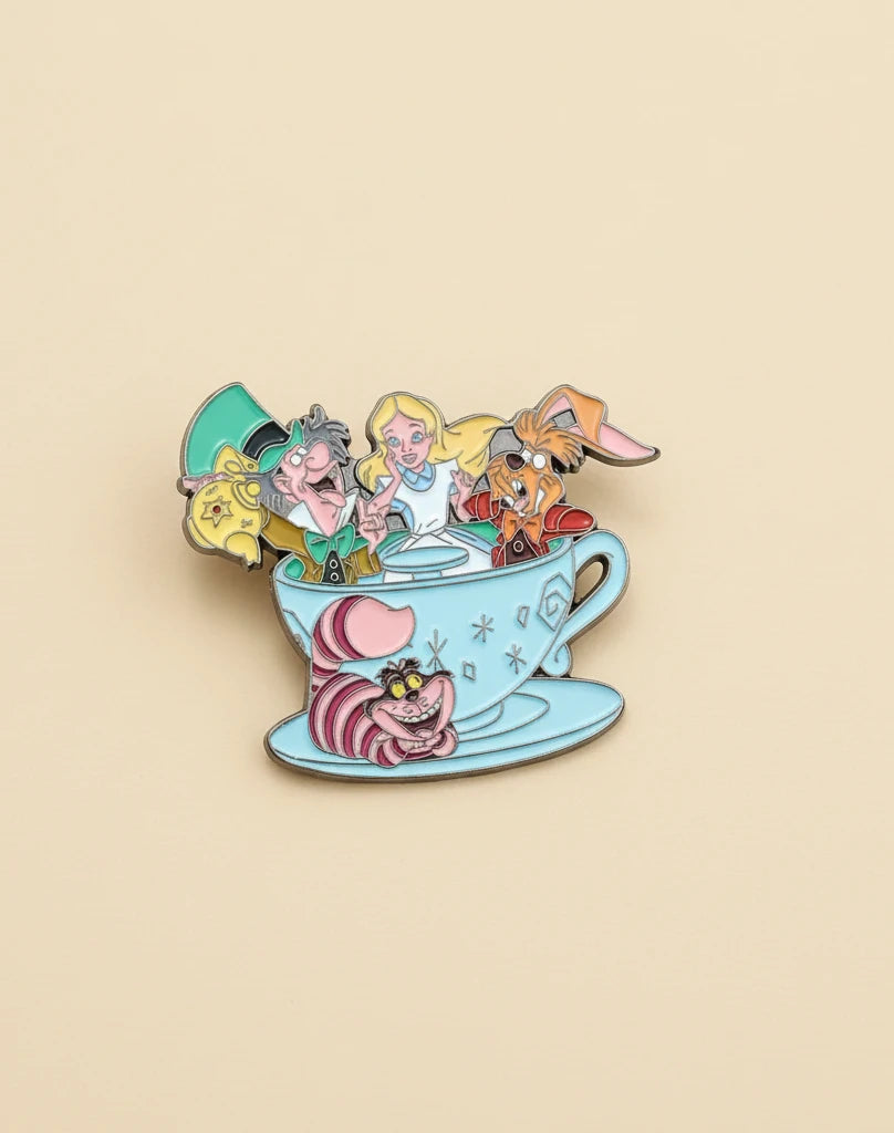 Alicia en la Taza de Té