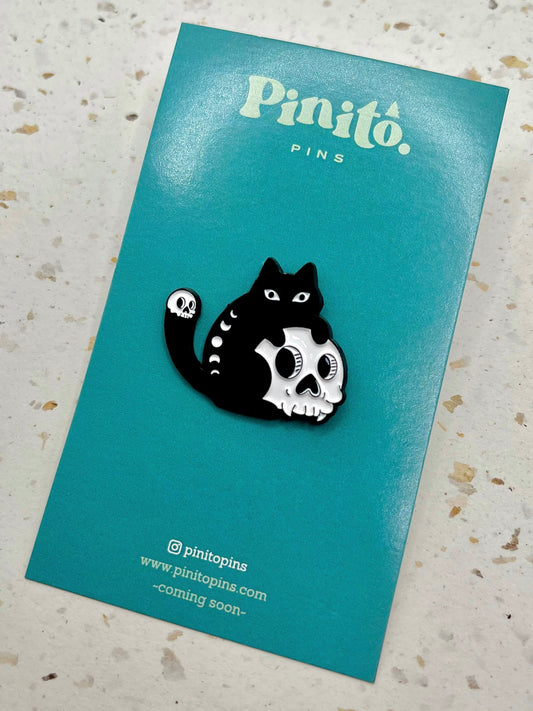 Gatito y calavera