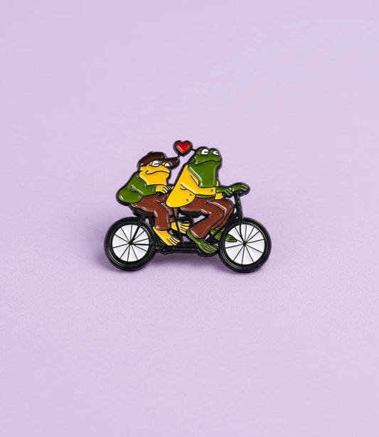 Frog y Toad montando bicicleta