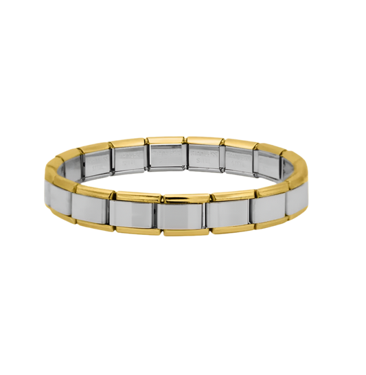 Pulsera plateada con bordes dorados